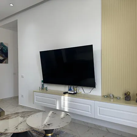 Luxury Seafront 2-bedroom 2-bathroom With Terrace Full Sea View Vollga Promenade