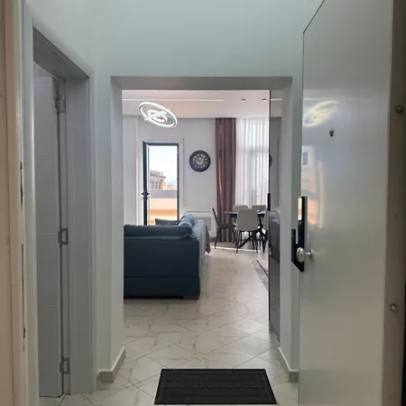 Luxury Seafront 2-bedroom 2-bathroom With Terrace Full Sea View Vollga Promenade Lejlighed *