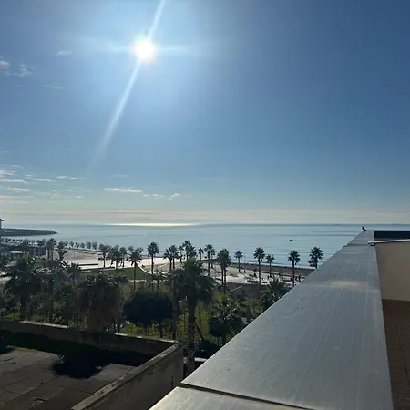 Lejlighed Luxury Seafront 2-bedroom 2-bathroom With Terrace Full Sea View Vollga Promenade
