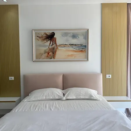 Luxury Seafront 2-bedroom 2-bathroom With Terrace Full Sea View Vollga Promenade