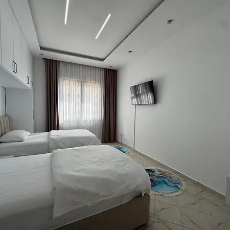 Luxury Seafront 2-bedroom 2-bathroom With Terrace Full Sea View Vollga Promenade Apartment *